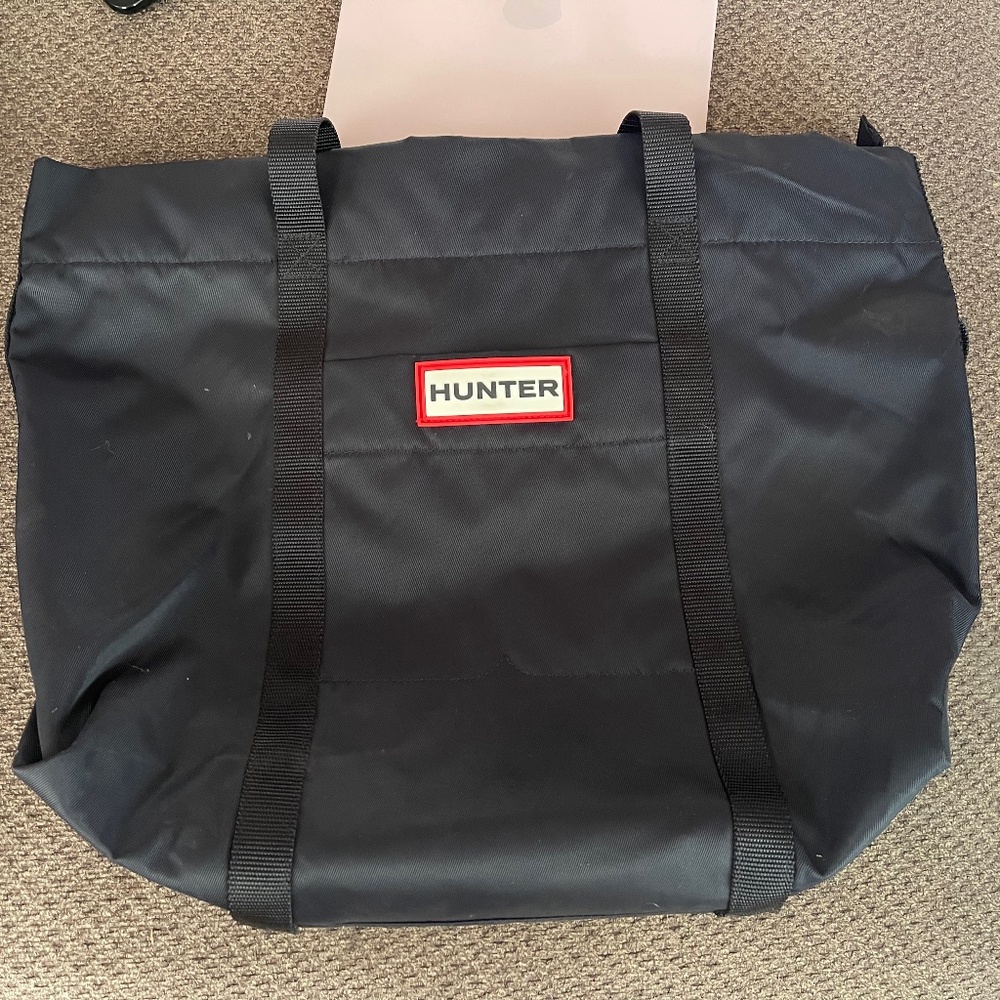 Zip up Hunter tote bag